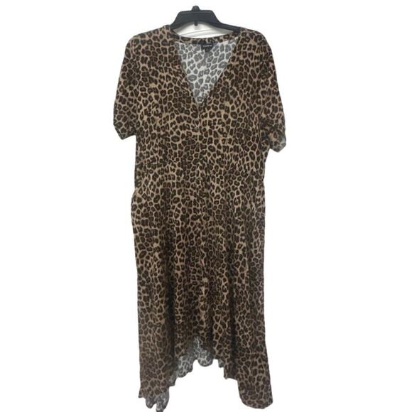 TORRID Challis Leopard Print V Neck Button Front Shark Bite Hem Dress Size 2/2X - Picture 3 of 13